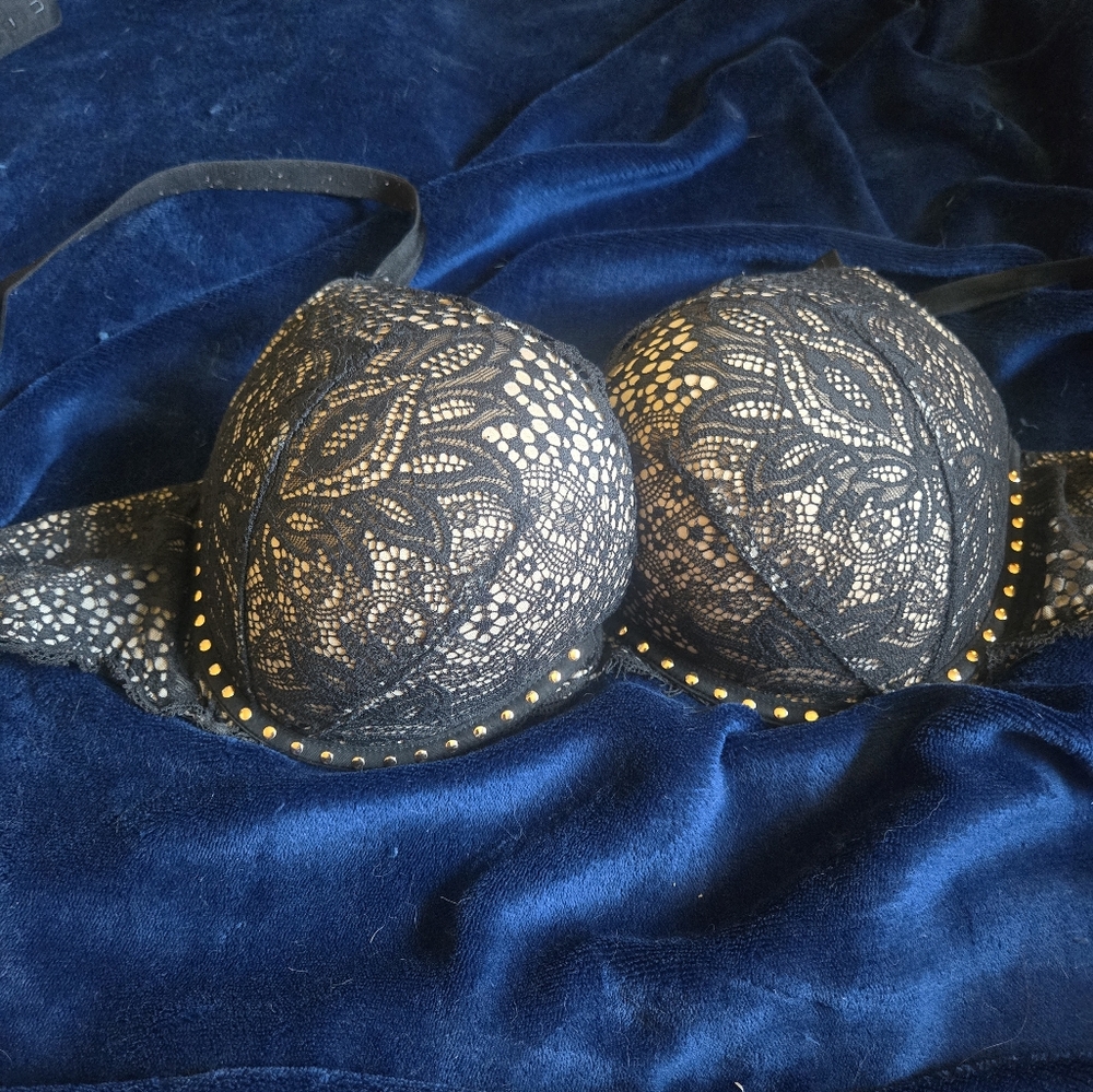 Limited Edition Victoria's Secret Bombshell Bra 34D